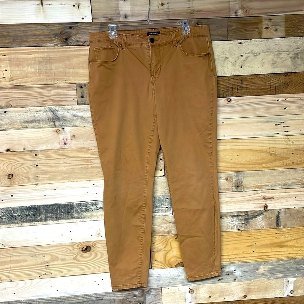 Relativity size 16 tan khaki straight leg pants